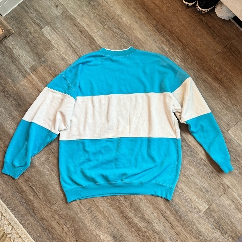 Vintage Blue and White Panel Pullover Sweater - Picture 5 of 5